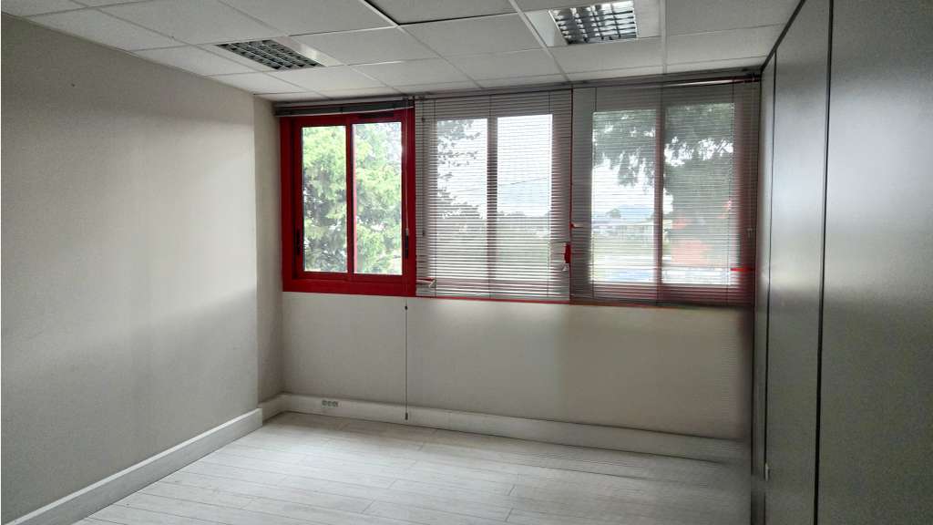 A louer bâtiment d'activité 580m² ZA La Farlède