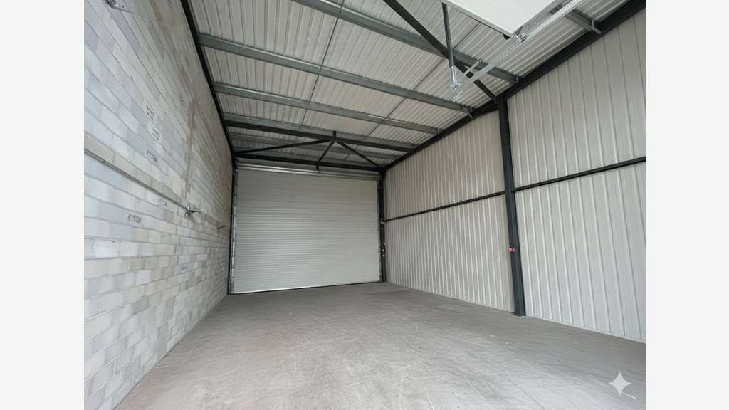 Locaux d'activités 170m² et 155m² La Farlède
