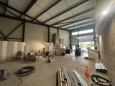 Location Locaux d'activités - Entrepôts à La Farlède