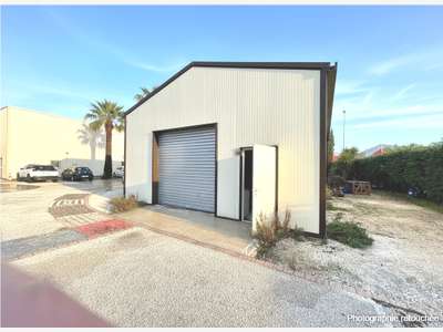 A louer entrepôt 100m² + bureau 12m² à la Farlède