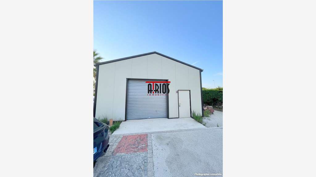 ENTREPOT 100 M² + BUREAU 12M²