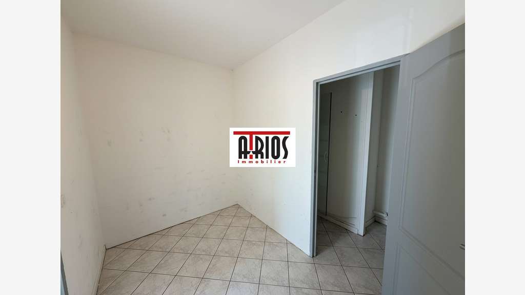 A louer local d'activités de 85m² à La Farlède