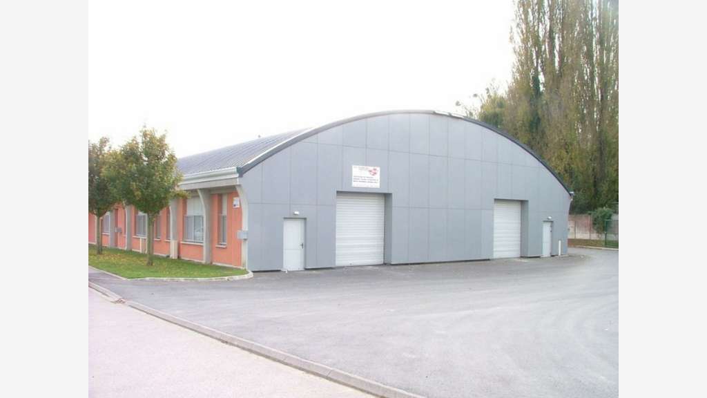 Local d'activité de 120m² à louer à la Fère
