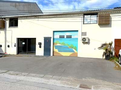 Location Locaux d'activités - Entrepôts à La Garde