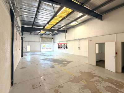LOCAL D'ACTIVITÉ 640 M²