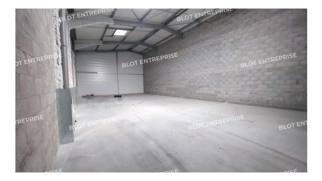 A louer local d'activités 200m² à La Gouesnière