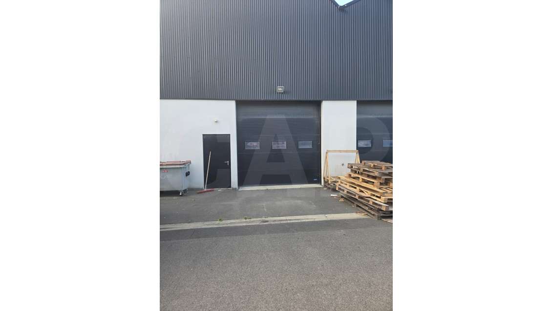 A louer local d'activité 180m² à La Gouesnière