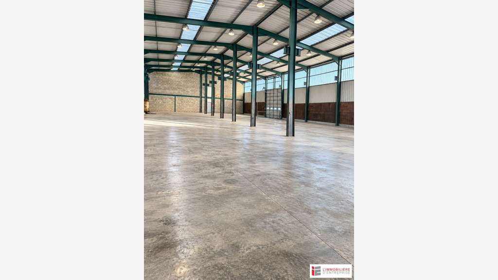 A louer bâtiment 1090m² à La Guerche-de-Bretagne