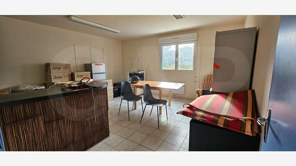 A louer bâtiment 250m² bail précaire Rennes Nord 