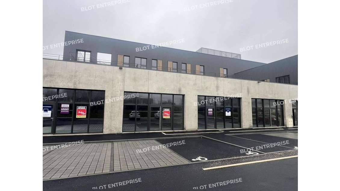 A louer local d'activités de 390m² à la Mézière