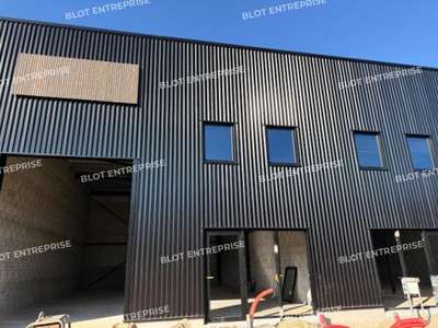 Location Locaux d'activités - Entrepôts à La Mézière