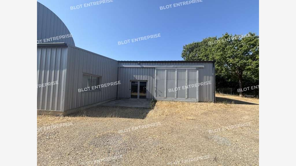 À LOUER - LOCAUX D'ACTIVITÉS - 172 M² - LA MO
