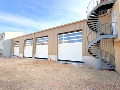 Location Locaux d'activités - Entrepôts à La Crau