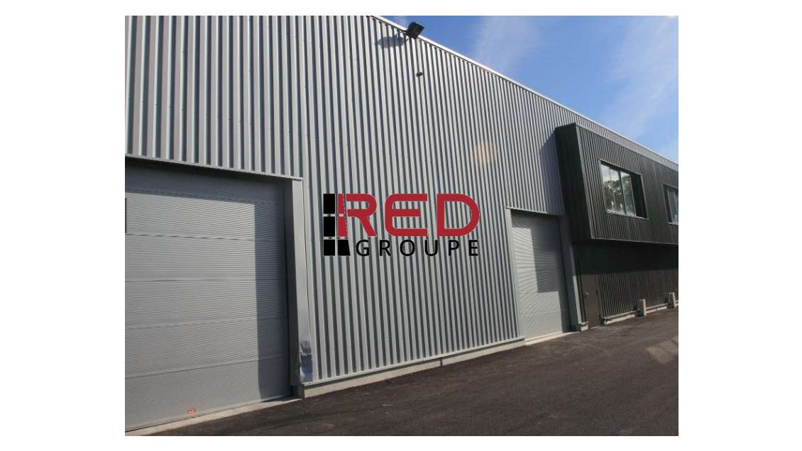 Loue entrepôt + bureaux 150m² à Penne-sur-Huveaune