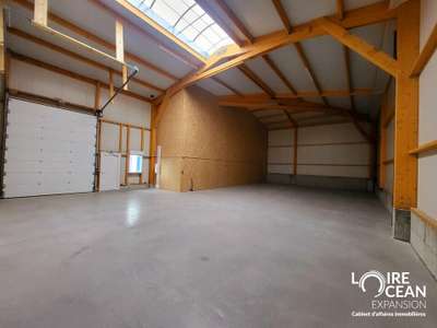 A louer local 185m² La Plaine-sur-Mer empl strat