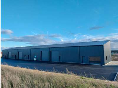 Location Locaux d'activités - Entrepôts à La Rivière-de-Corps