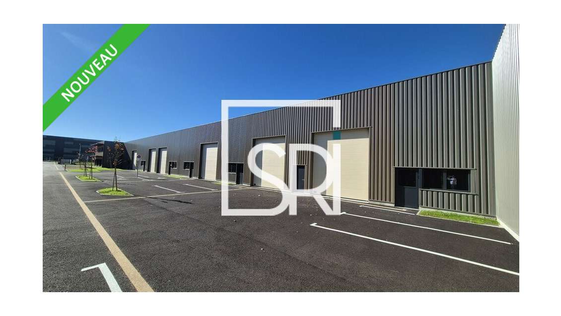 Loue local d'activité de 421m² à La Roche Blanche