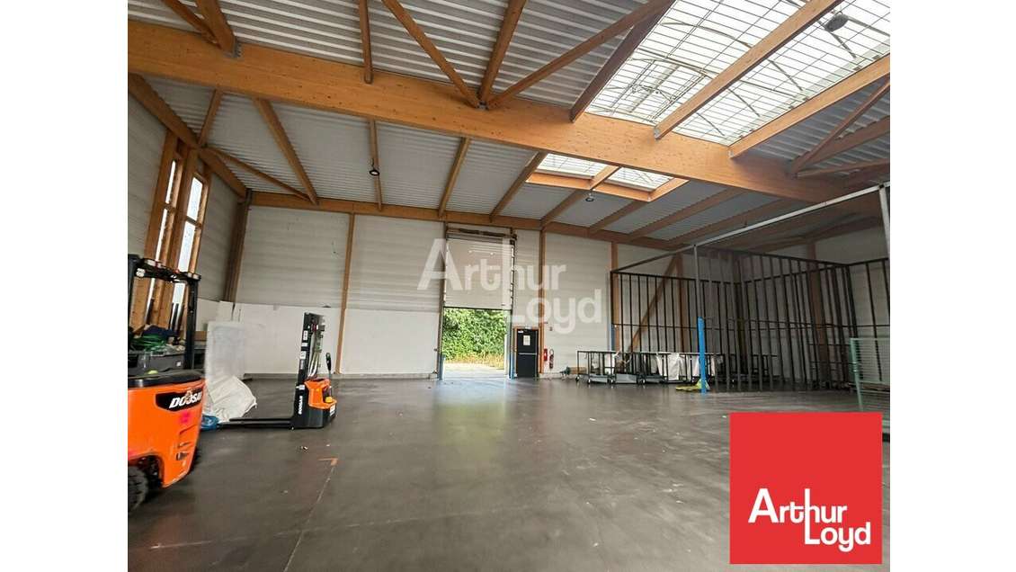 Local d'activité 625m² à louer à La Roche-sur-Yon