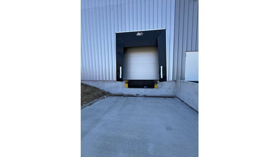 A louer entrepôt logistique 2095m² CDA La Rochelle