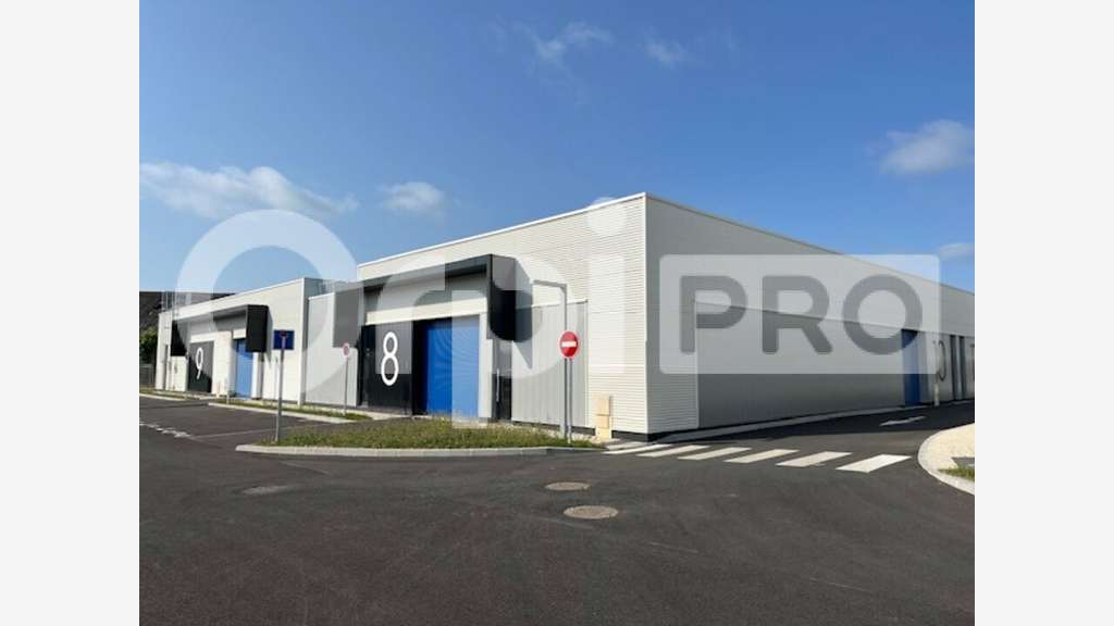 Entrepôt neuf 511m² à louer Pont Île de Ré
