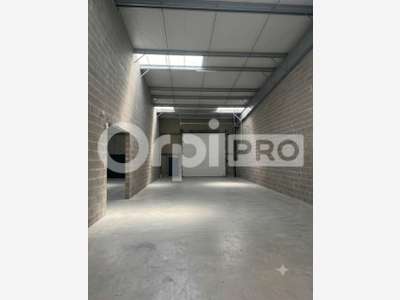 LOCAL PROFESSIONNNEL GRAND VOLUME A LOUER