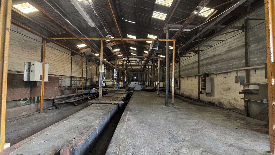 ENTREPOT - 650 m² - LA SEYNE