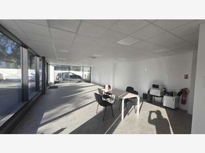 Bâtiment - 1066 m² - La Seyne