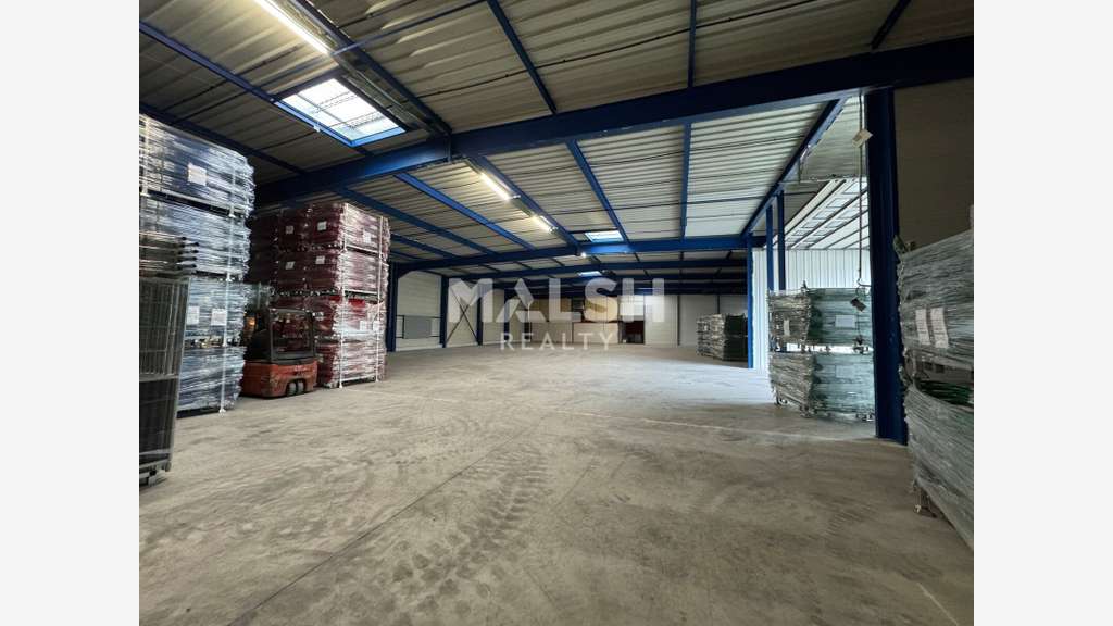 Local industriel de 1709m² à louer à la Talaudière