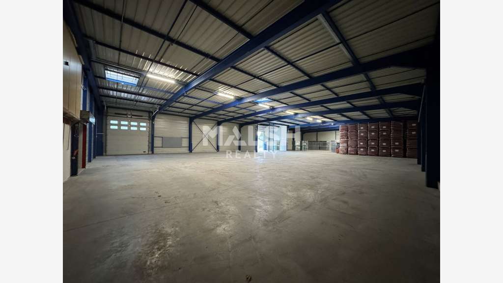 Local industriel de 1709m² à louer à la Talaudière