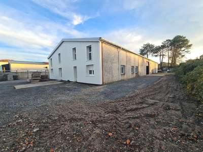 Entrepôt de 176m² à louer à la Teste de Buch