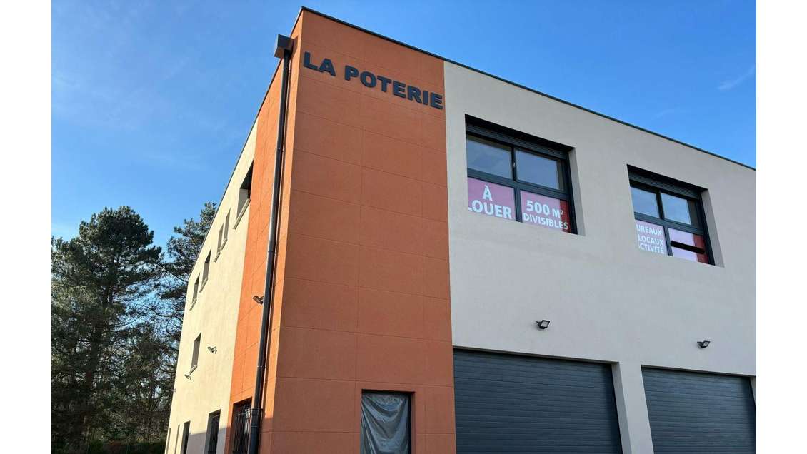 Location local activités 289m² La Tour-de-Salvagny