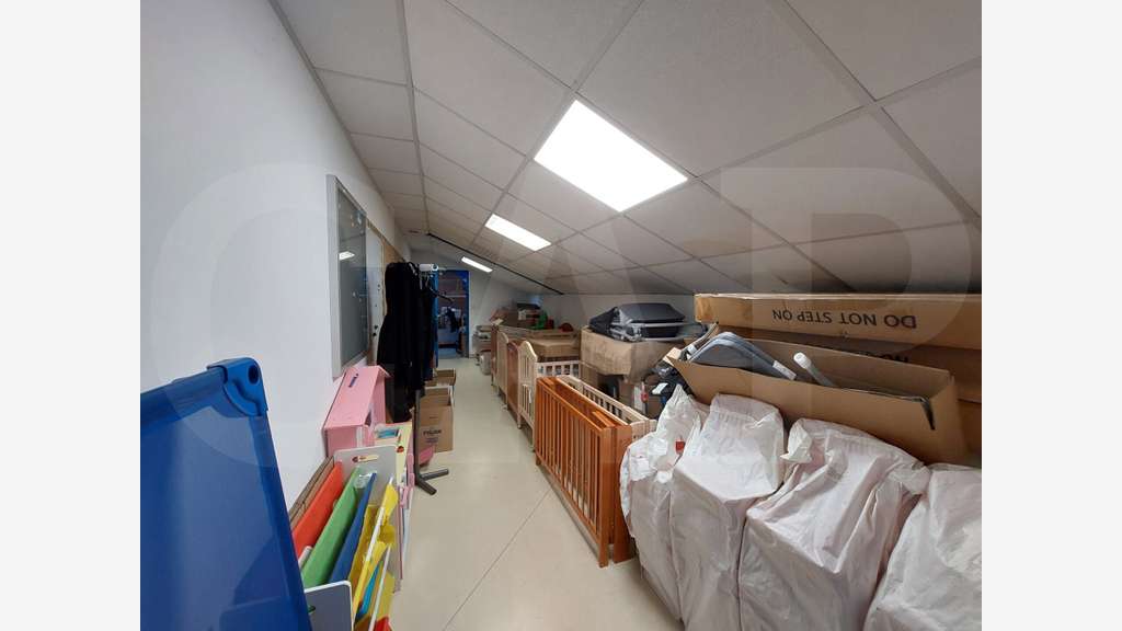 Local d'activité 850m² à louer la Trinité-Surzur
