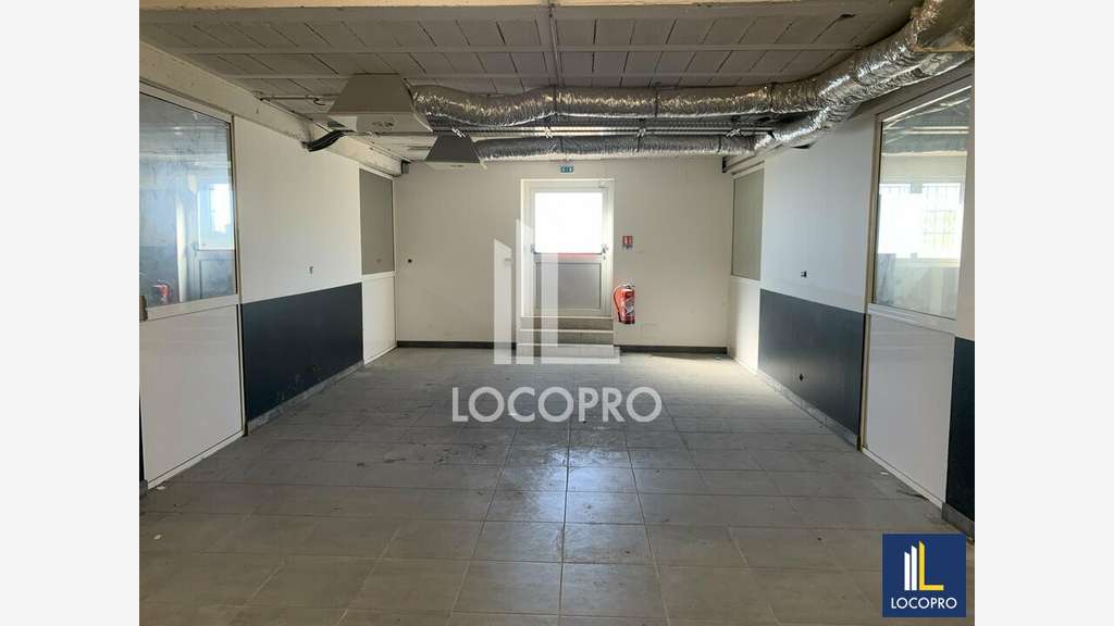 A louer local d'activités 850m² à La Turbie