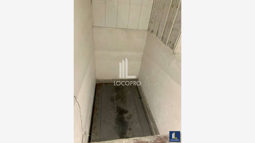A louer local d'activités 850m² à La Turbie