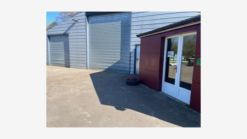 A louer entrepôt 441m² axe Rouen Dieppe le Havre