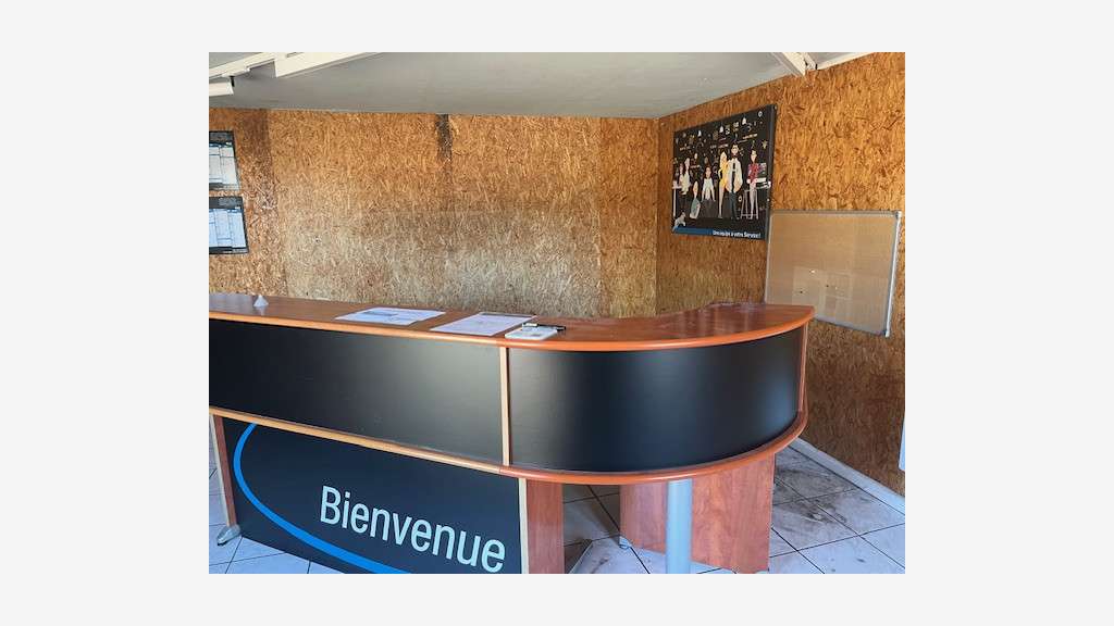 A louer entrepôt 441m² axe Rouen Dieppe le Havre
