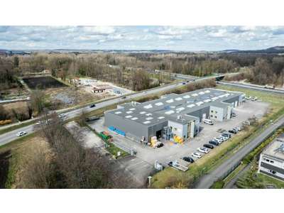 Location Locaux d'activités - Entrepôts à La Verpillière