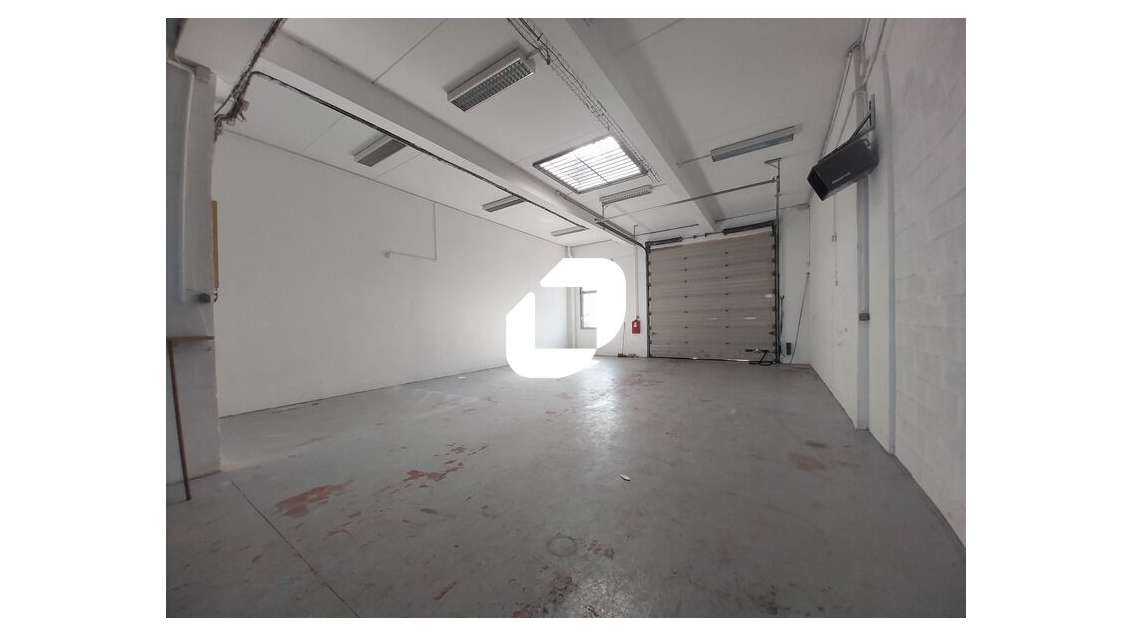 A louer Local d'activité 255m² La verriere