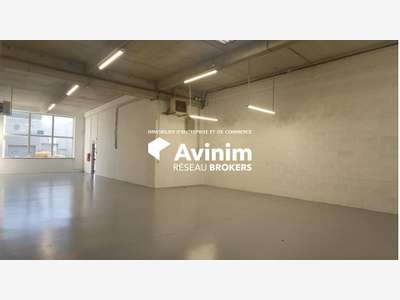 A louer local d’activité 267m² à la Verrière