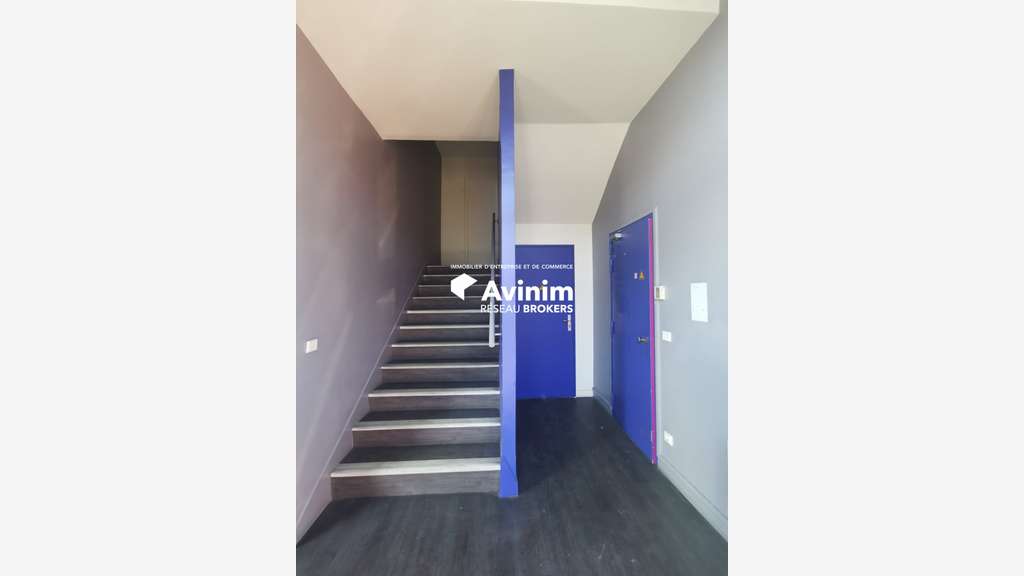 A louer local d’activité 267m² à la Verrière
