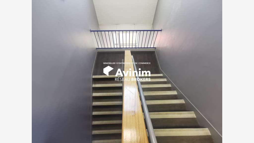 A louer local d’activité 267m² à la Verrière