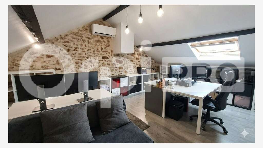Loue local indépendant de 120m² à La Ville-du-Bois
