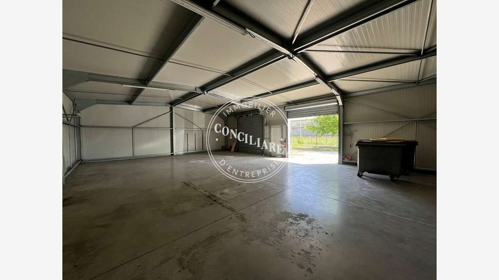 A louer entrepôt 300m² Labarthe-sur-Lèze empl N°1