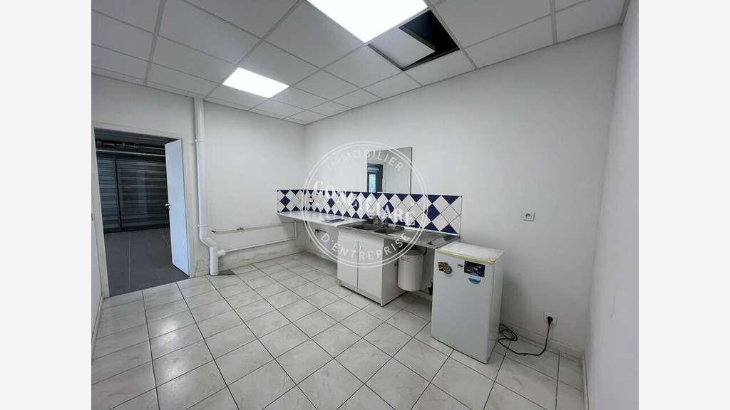 A louer entrepôt 300m² Labarthe-sur-Lèze empl N°1