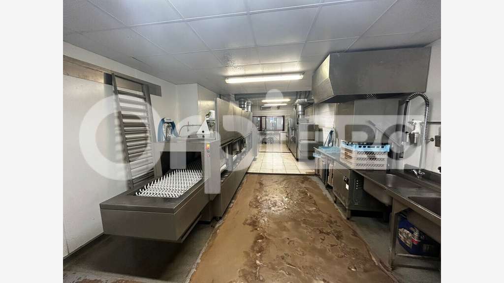 A louer local activité 1700m² au sud de Compiègne