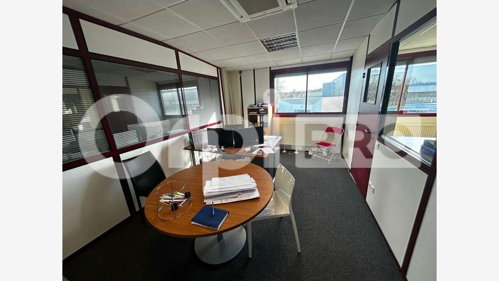 A louer local activité 1700m² au sud de Compiègne
