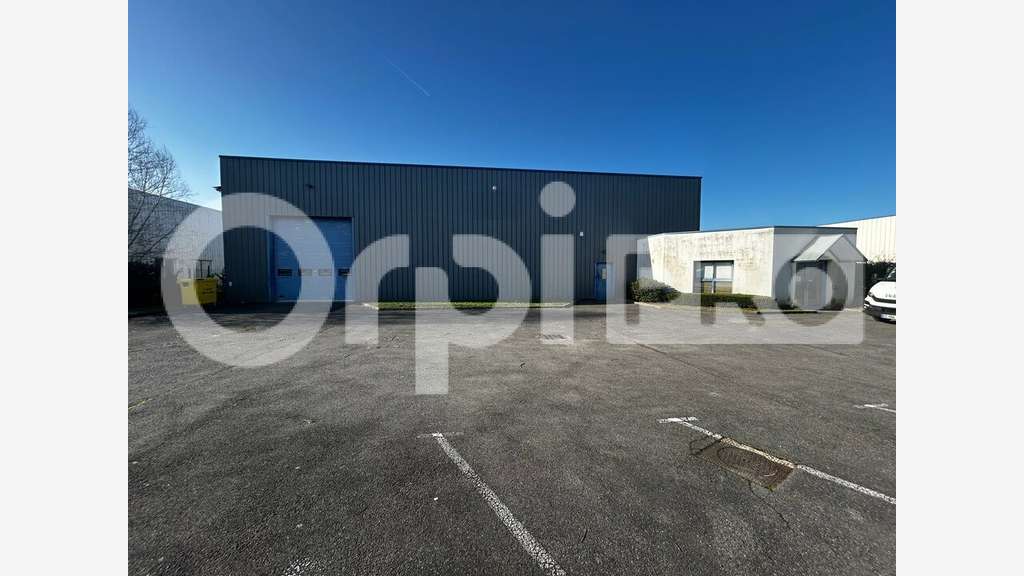 A louer local activité 810m² au sud de Compiègne