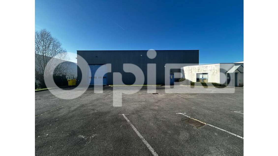 A louer local activité 810m² au sud de Compiègne 