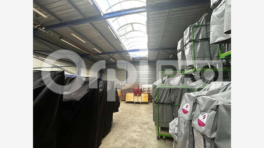 A louer local activité 810m² au sud de Compiègne