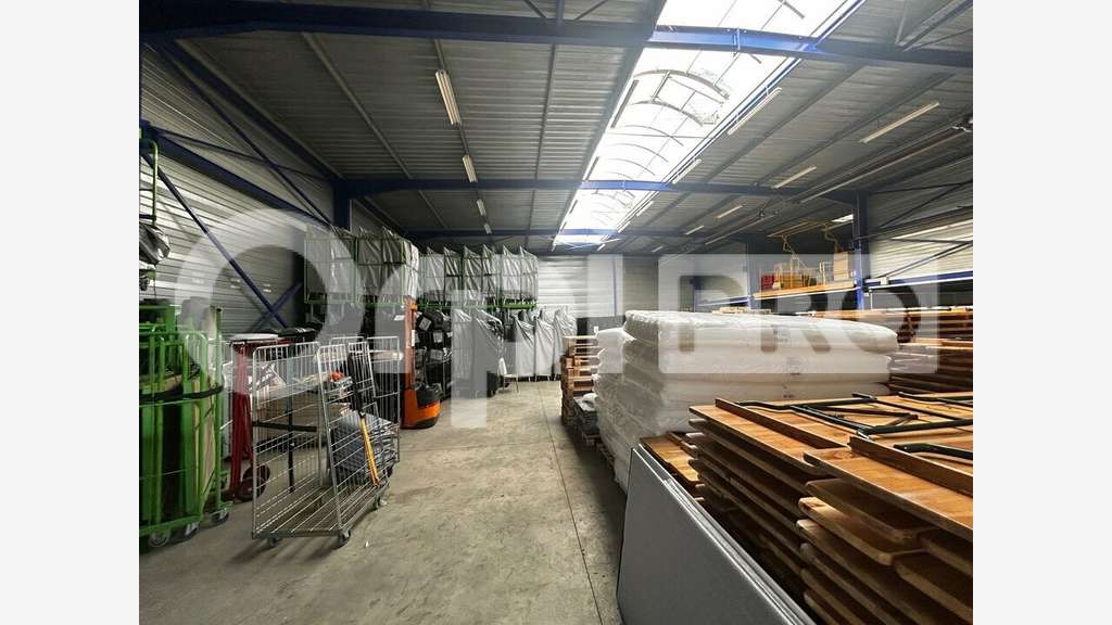 A louer local activité 810m² au sud de Compiègne